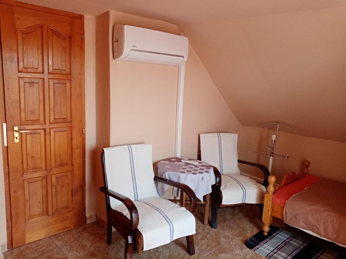 Jazmin-Szieszta Apartmanhaz Balatonfuered Exterior photo
